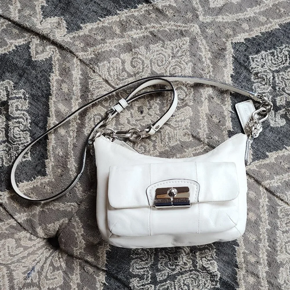 ✅️ Coach Elegant White Leather  Shoulder Bag *Very Rare - Picture 4 of 15